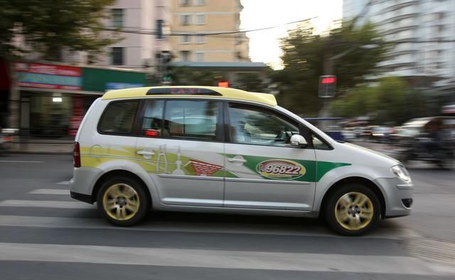 滴滴快车和出租车哪个便宜？做一个聪明乘客