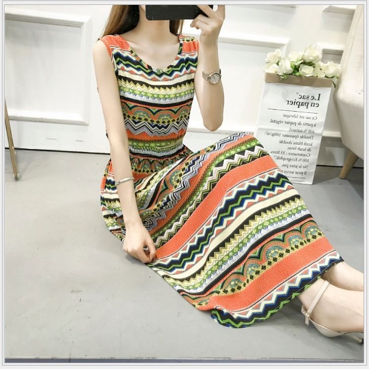 海边渡假,便宜清凉的波西米亚裙秒杀比基尼,景美人美,羡煞路人