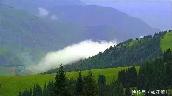 新疆有个地方,比香港还晚回归!景色却美到无法无天!