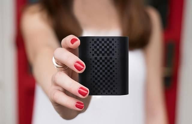 baby妆前皮肤暗嘴歪，妆后美如瓷娃娃?网友:整容般的妆法~