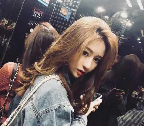 温婉害人不浅？15岁女孩曝欲辍学整容当网红，温婉：这锅我不背