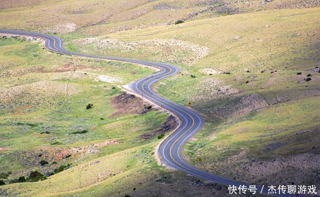  高速■为什么中国的高速公路永远都修弯的，而美国却修直的？看