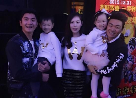 王宝强新恋情曝光被炒成复合阴谋论，离婚两年马蓉个头长成超模?