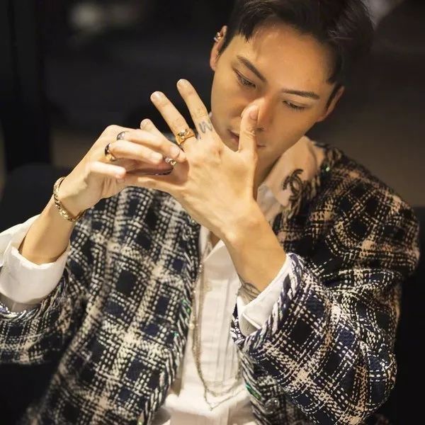 周董夫妇合体撒糖超级甜，七夕礼物就选同款了!