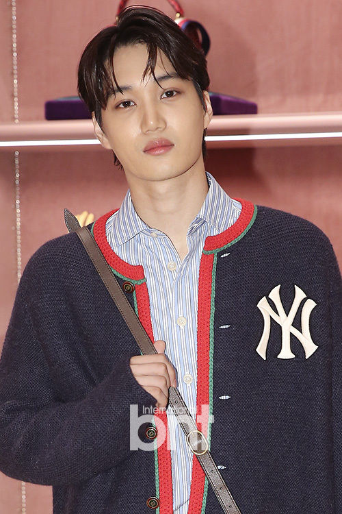 KAI雪炫出席某品牌活动 时尚装扮尽显魅力