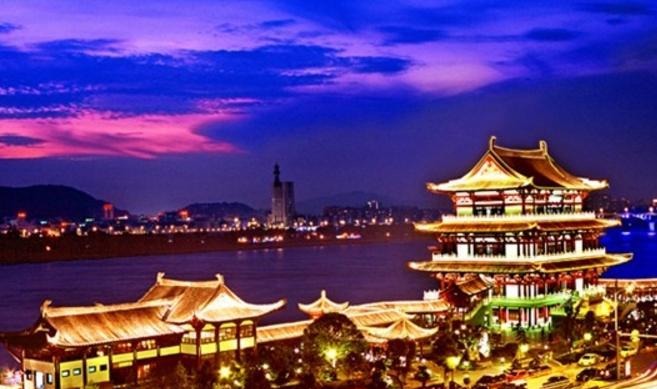 仅次于武汉的中部第二大都市, 如今变为“水上之城”