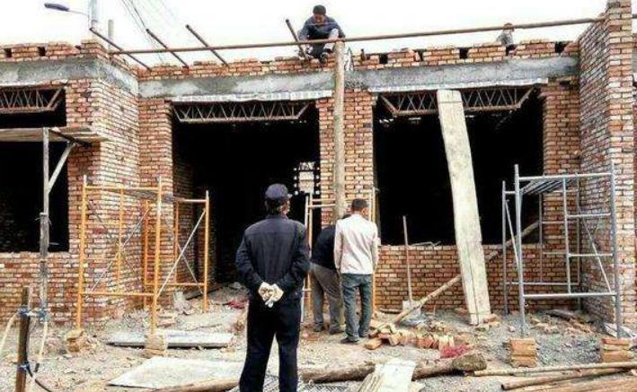 自建房不批，拆了老住房又不让盖新房，这符合国家规定吗？