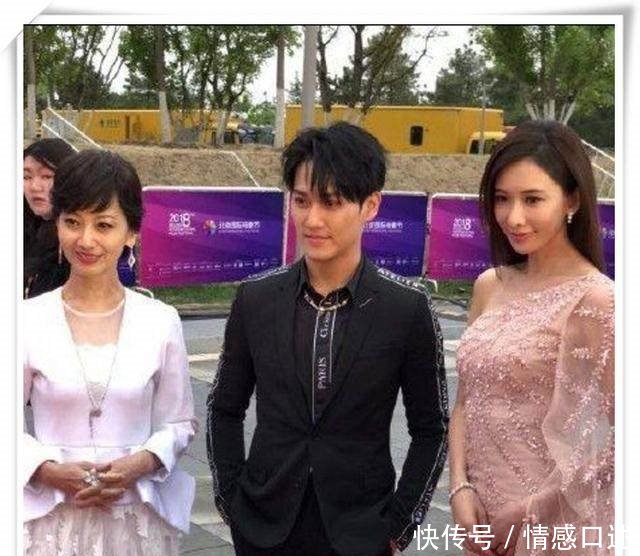 64岁赵雅芝一身搭配尽显优雅气质，然而看到未修图一秒尴尬！