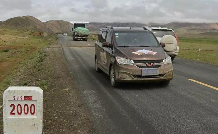 川藏线上遇到背包女司机为什么都绕着走?不是司机不厚道!