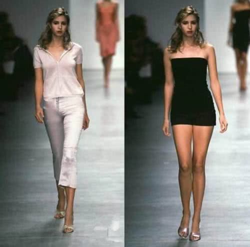 37岁伊万卡T台照:前三张尽显细长双腿，少女时期已是性感美人!