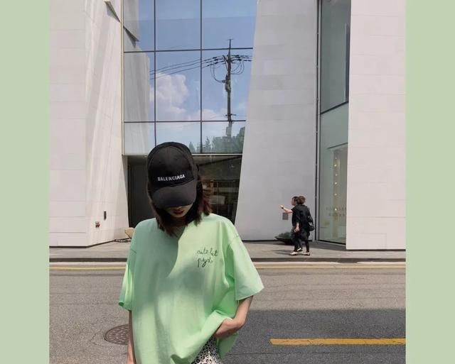  #显瘦#小个子女生穿什么?当然是显高显瘦,才更有回头率!