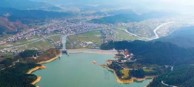 湖南邵阳隆回县最大的镇，曾是老县城所在地，被称为挖金第一镇