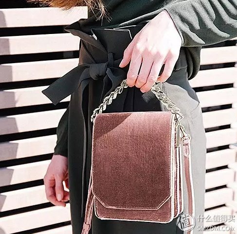 买得起又不撞包:除了Coach、MK，还有这10个时髦又小众的选择!