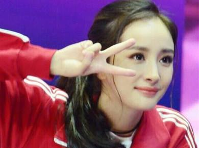 虽然赵丽颖、杨颖、唐嫣马尾很美，但是古力娜扎更胜一筹