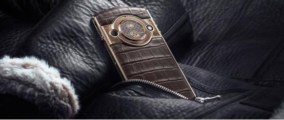 曾经每个女人都想有一只爱马仕，现在这个清单里又多了一部8848