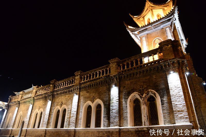 四川甘孜红军长征走过的地方磨西镇