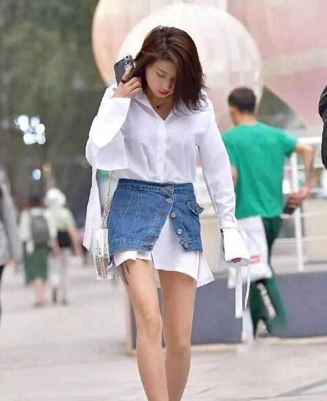  「独特」小姐姐的想法独特，白衬衫与半身裙还能这样穿搭