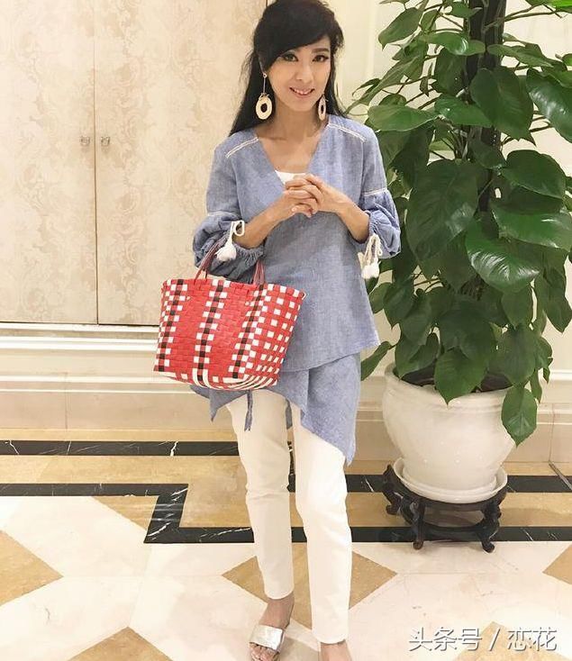 本以为64岁的赵雅芝够嫩了，可看到63岁的米雪，我惊呆了！