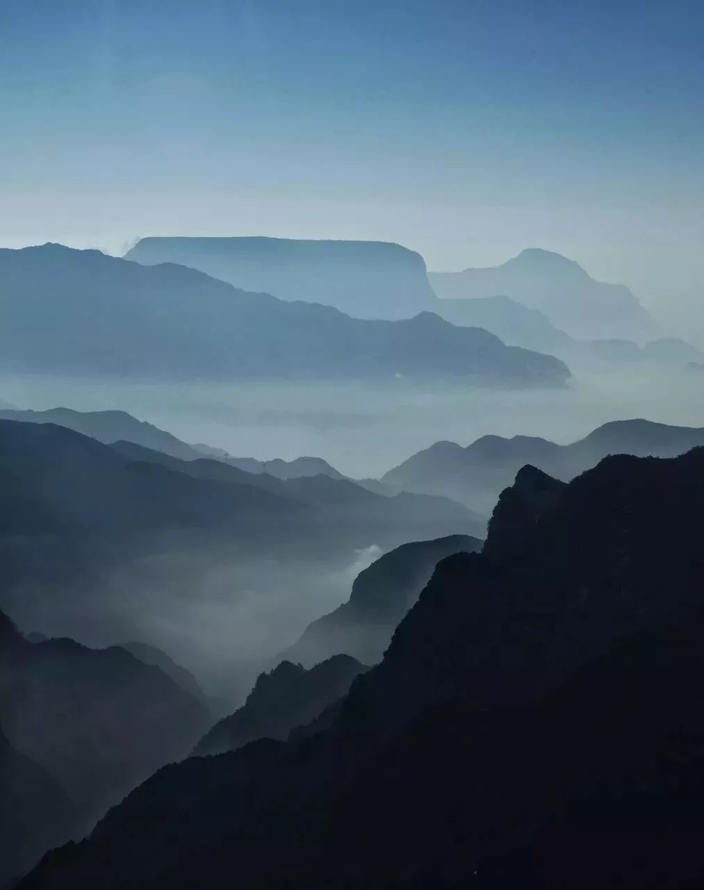 四川这座小城，叫板稻城亚丁，不输江南，藏着亚洲第一云海，高铁