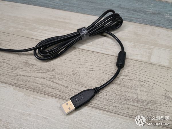 AKKO x DUCKY 3108S RGB 银轴开箱简评