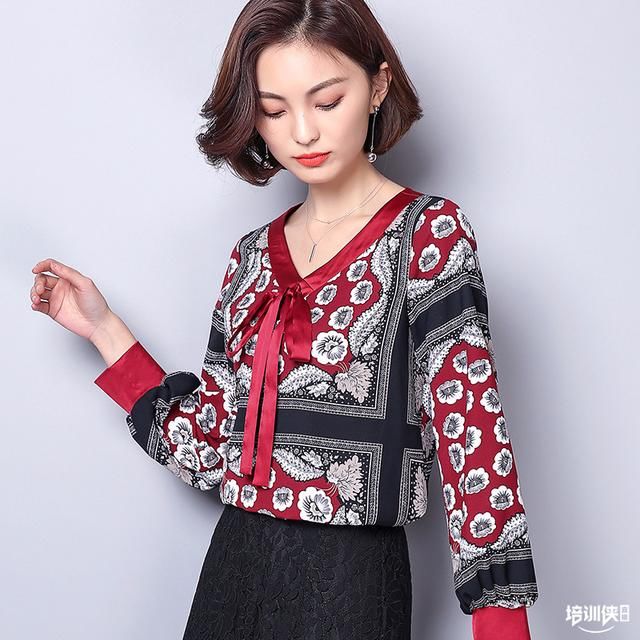 70后的女人别穿太顺便，这样的女装，上身显年轻又洋气