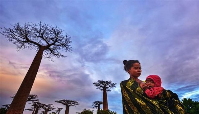 世界上最穷的国度:一般人都不敢去，中国商人却靠摆地摊年赚百万