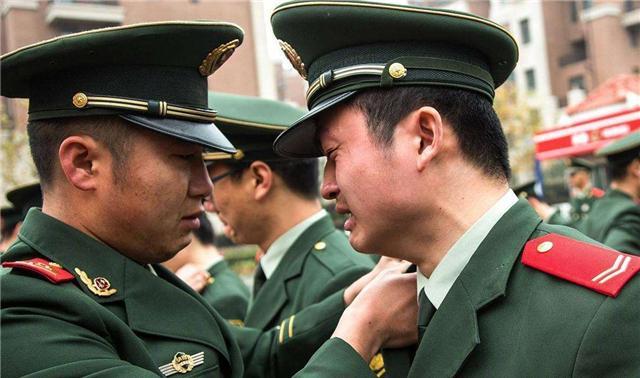 这8类退伍军人请注意，大家可以终身领钱了，倍感暖心的福利