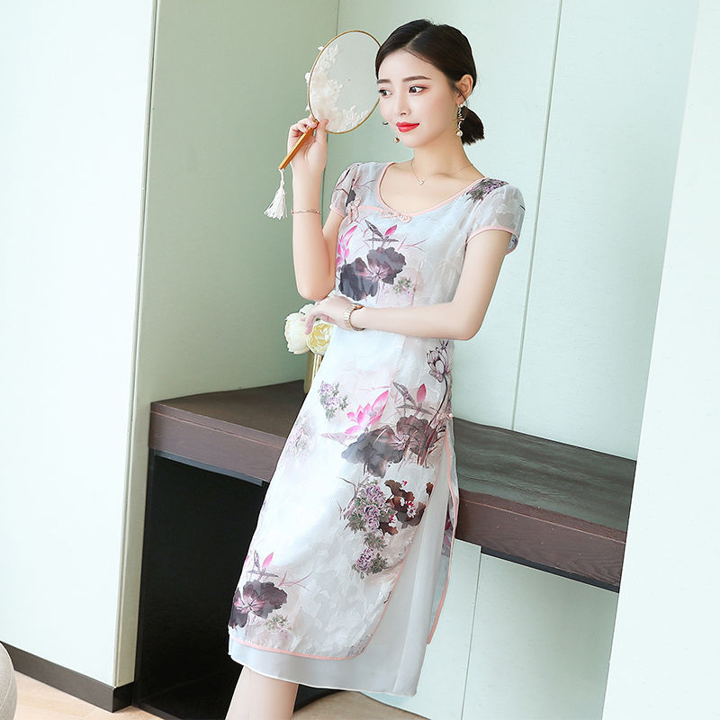 一不小心发现，比连衣裙好看万倍的“旗袍”，国色天香女人味