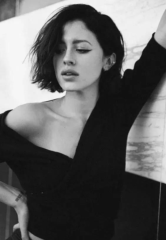 剪短发就不能凹造型了?这些简单又有个性的发型帮你瞬间增添气场