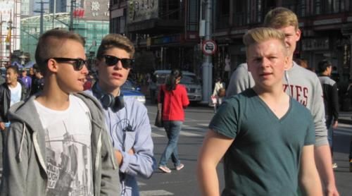 为何在中国的这么多外国人要回国? 看看美国人是怎么说的, 有点怕