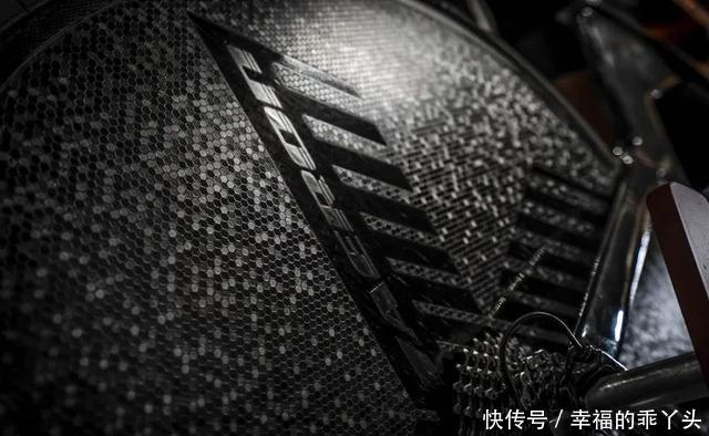  #碟刹#蜂巢坑，不过万Ron推出AeronX碟刹真空封闭轮