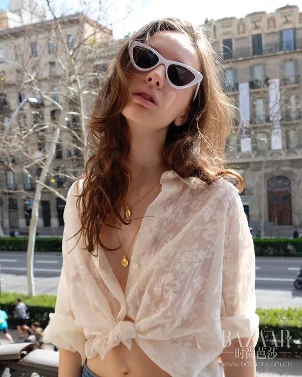 好闺蜜的钱币项链爆红 我也默默加进了购物车里！