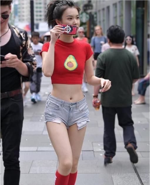  展现|美女小姐姐玲珑剔透，既可爱又高贵，有没有惊艳到你！