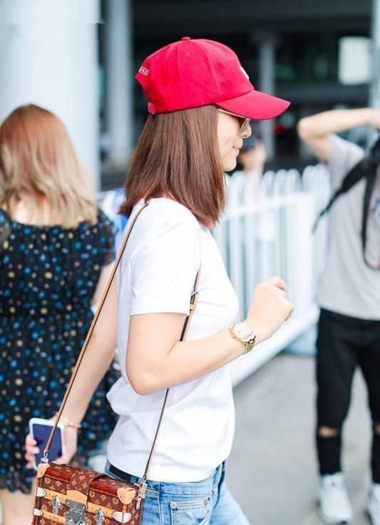 林心如穿着朴素本想低调，但戴着60多万配饰成“行走的人民币”!