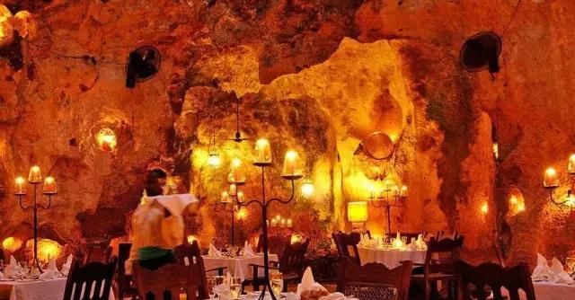 看看世界上最牛的休闲餐厅。 树木，悬崖，海底，洞穴是理所当然