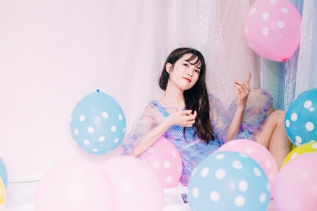 人像摄影：小姐姐散发出一种小妩媚的性感