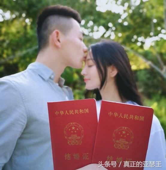 张馨予与特种兵领结婚证？谣言还是事实？31岁的她真的结婚了吗？