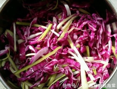 【女人】女人宁愿不吃肉,也要吃此菜,皮肤晒不黑,降脂又减龄,补水比面膜强