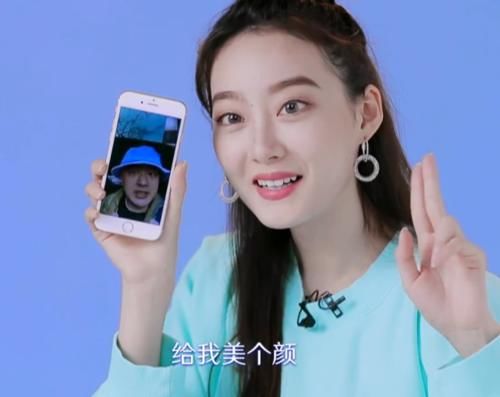 『打电话』青你2节目组允许给家人打电话，谁注意孙美楠打给谁？真会事儿