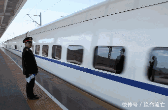  「提前」为什么火车很少提前到站？非要乘客等！看完再也不气了