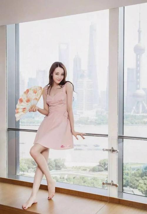 迪丽热巴又换新发型了？美的让人窒息！