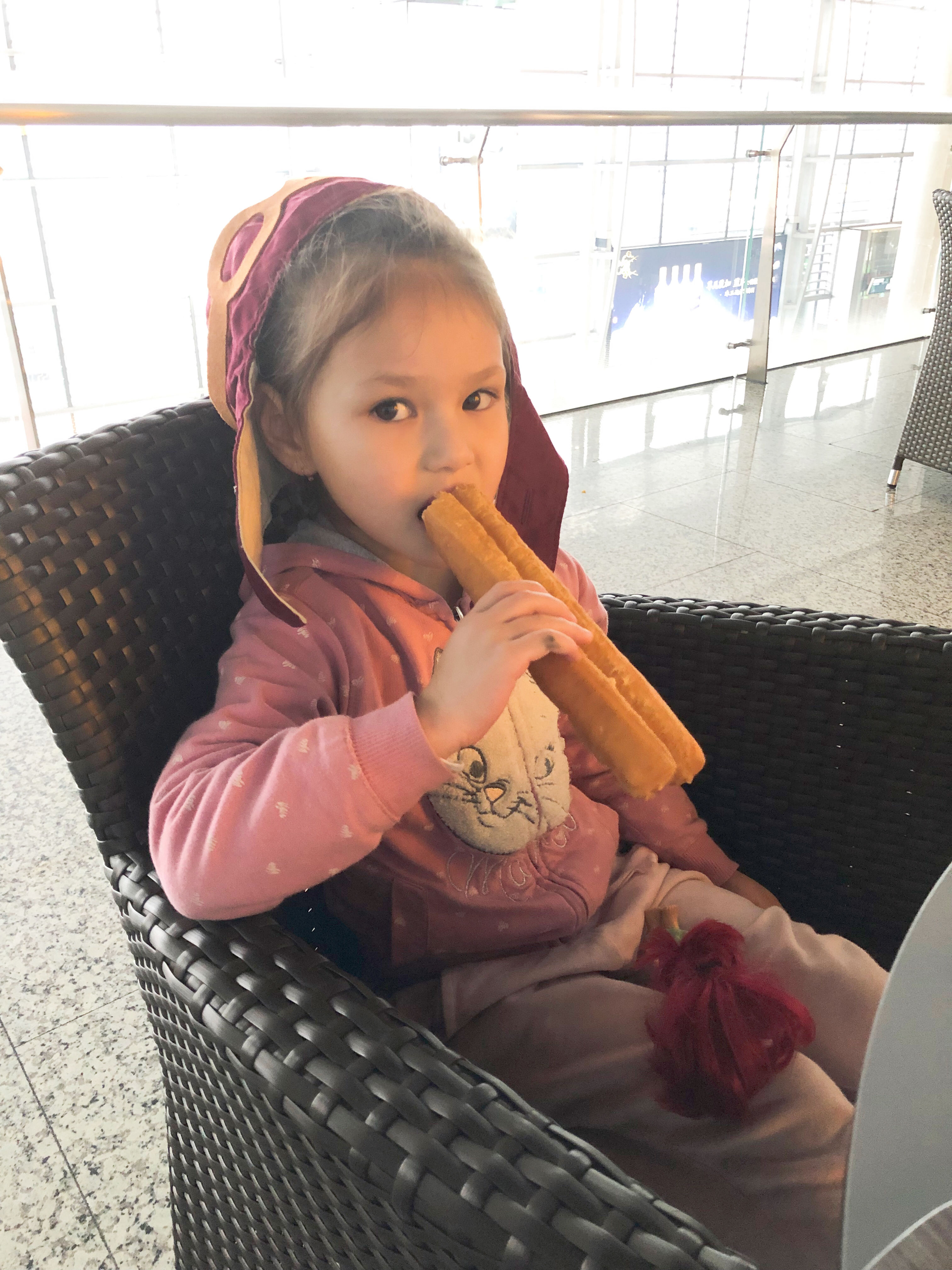 【乌克兰媳妇】性感优爱斯基躲避乌克兰大雪，自驾三亚拍火辣大片