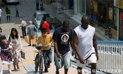  #日本人#日本人刚走，印度人后脚又来了，中国这座城被10万印度