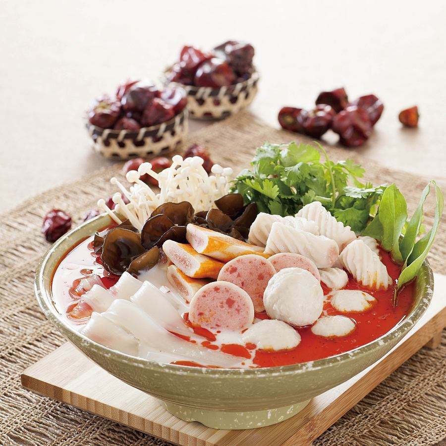 这家麻辣烫店不得了!店面拥有国粹文化气息,月收入多达30万元