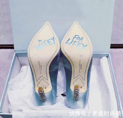  [气质]四季都可以穿的高跟鞋，气质的女人都在穿，让你美得更彻底
