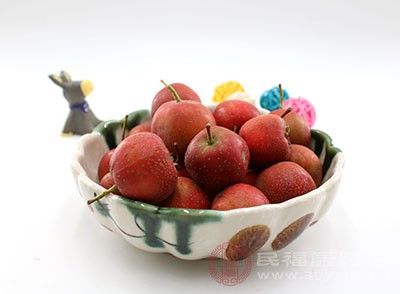 『活血化瘀』山楂的功效 想不到这种水果能防治动脉硬化