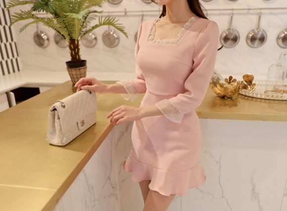 女神孙允珠，丹麦磨坊少女清纯花蜜连衣裙