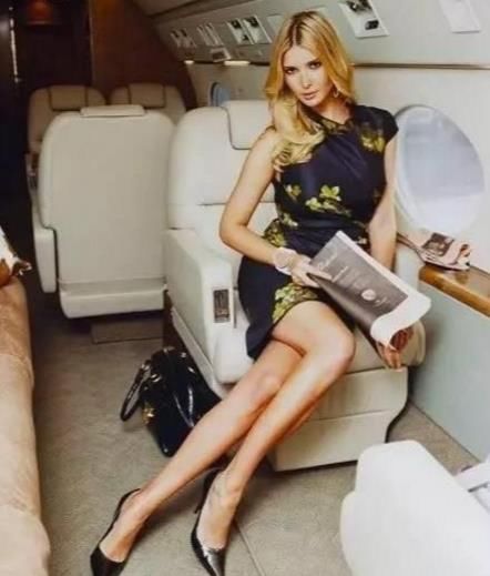 37岁伊万卡:紧身旗袍凹出迷人曲线，图5伊万卡女儿出镜很可爱!