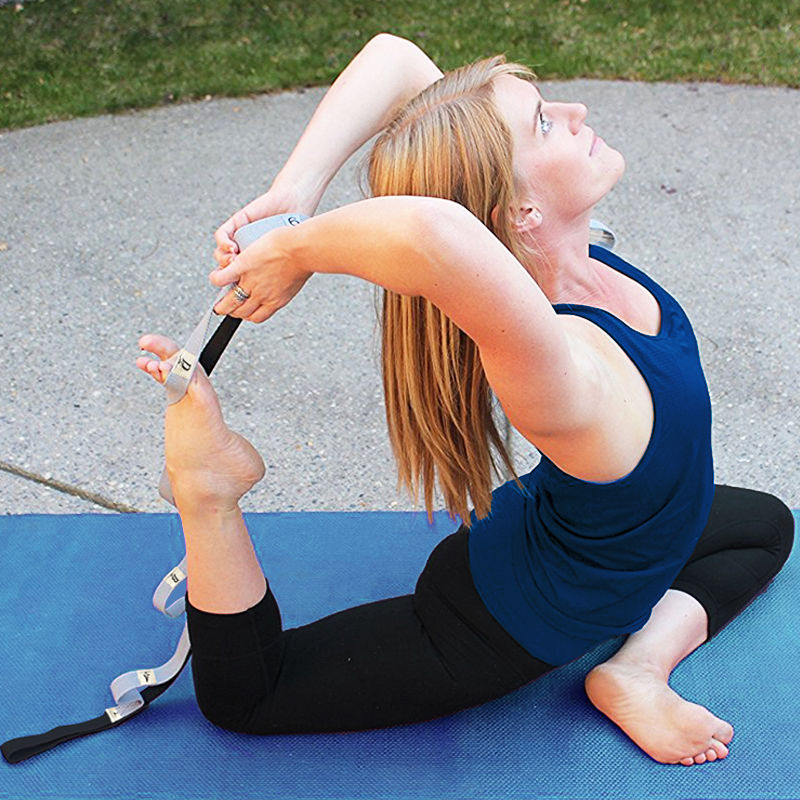 姑娘，紧身裤、打底裤早就过时了，瑜伽裤已霸道上位