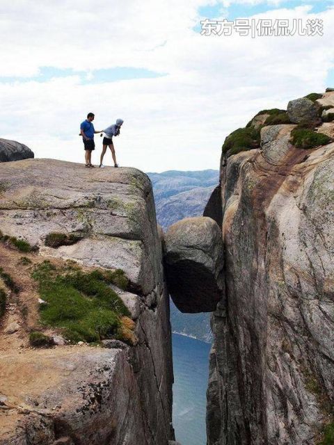 世界上最惊险的石头：悬于地面900多米
